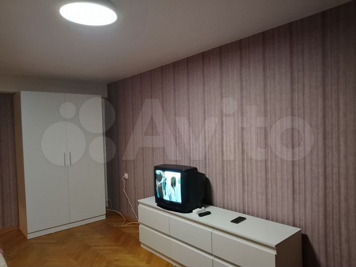 2-к. квартира, 45 м², 4/9 эт.