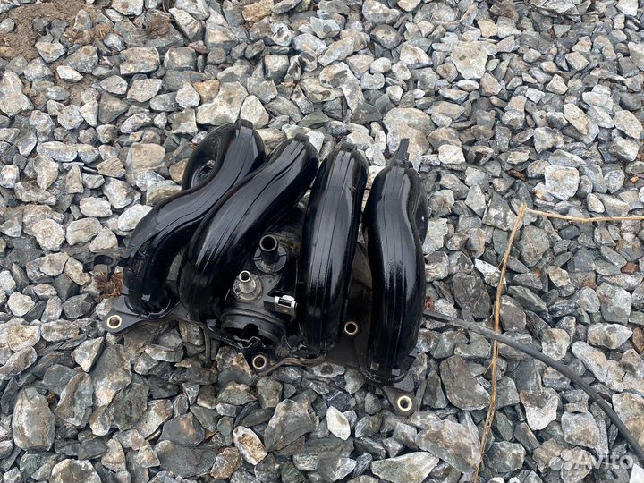 Впусной коллектор daihatsu yrv 1.3 АКПП