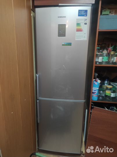 Холодильник Samsung RL-34 egps