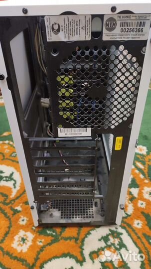 Стильный корпус от InWin MG136WB