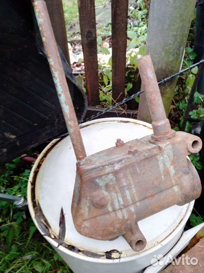 Ручной водяной насос