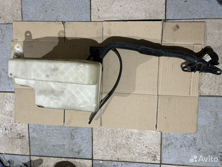 Бачок омывателя стекла BMW E65