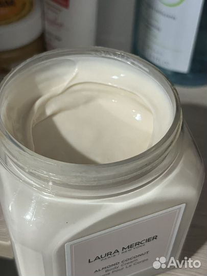 Laura mercier soufflé body crème