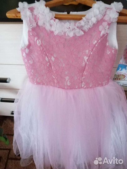 Платье для девочки новое