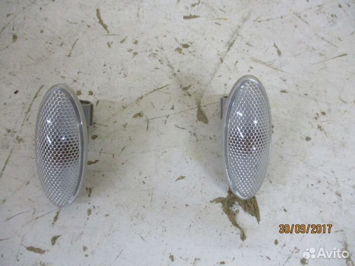 Повторитель в крыло Тойота Королла 150