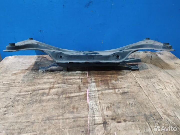 Подрамник задний Toyota Camry V30 2001-2005