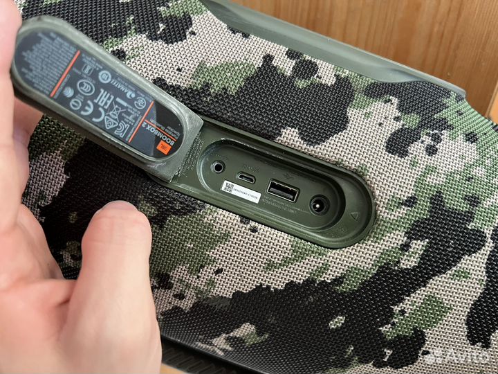 Оригинал JBL Boombox 2