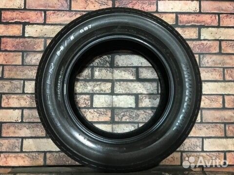 Bridgestone Dueler H/T D687 225/65 R17