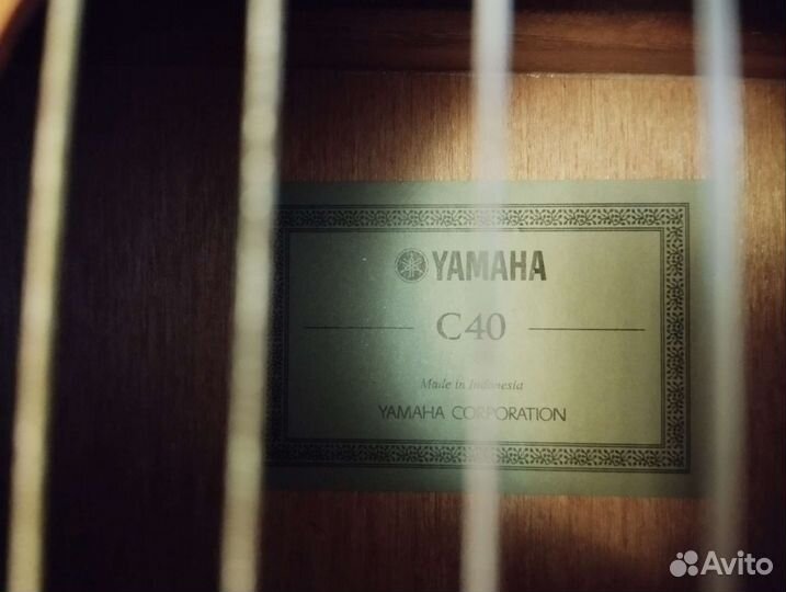 Акустическая гитара yamaha c40