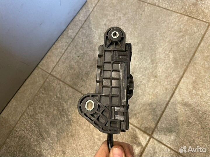 Педаль газа Lexus Gs