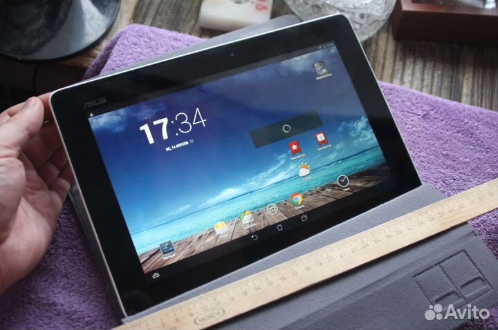 Планшет asus me 302c отличное состояние, экран 10
