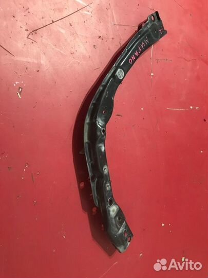 Кронштейн крепления фары передний правый Nissan