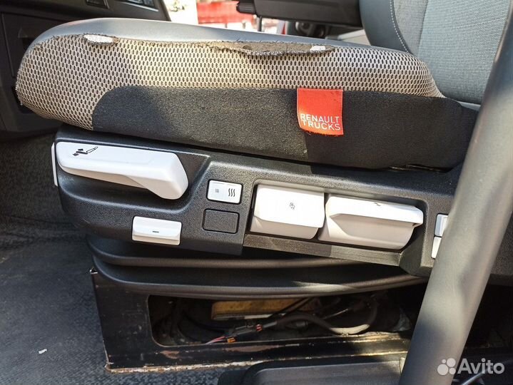 Сиденье водительское пневматическое Renault T