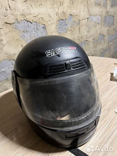 Шлем с визаром