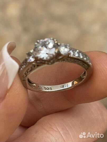 Серебряное кольцо