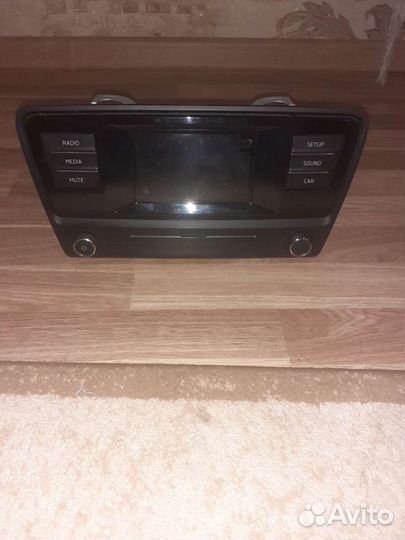 Продаётся магнитола на автомобиль skoda