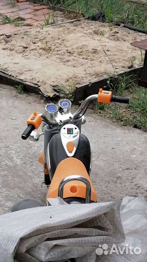 Детский трактор с прицепом