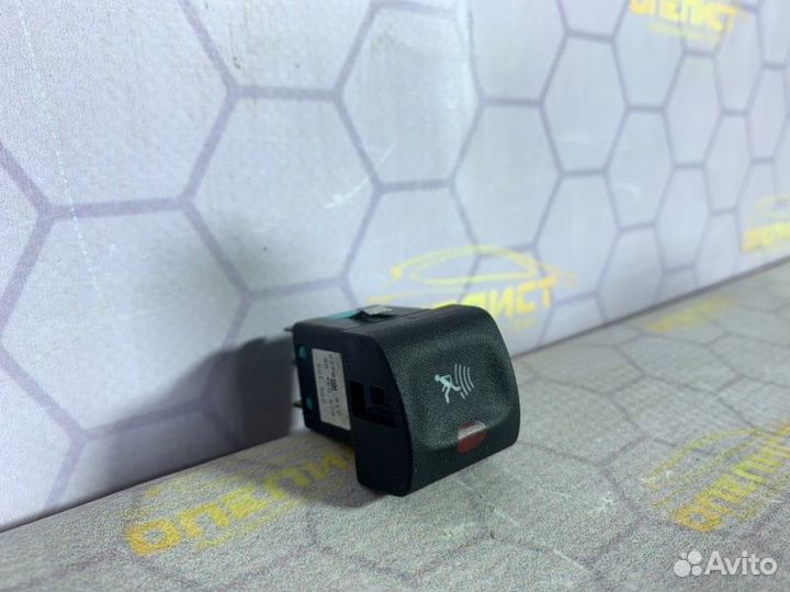 Кнопка отключения сигнализации Opel Vectra B