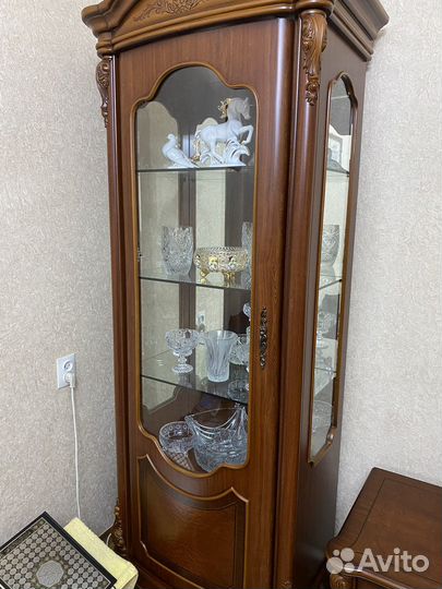 Мебель стенки и горки