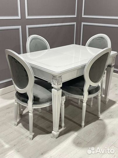 Комплект стол и стулья
