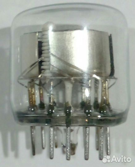 Лампа усилитель предусилитель радиоприёмник часы