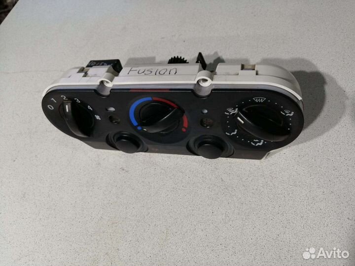 Блок управления отопителем Ford Fusion Fiesta