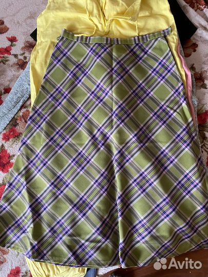 Отдам даром женские вещи