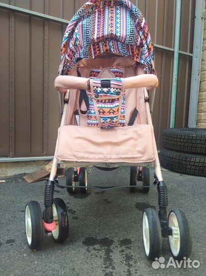 Прогулочная коляска