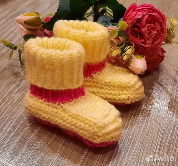 Детские вязаные носочки