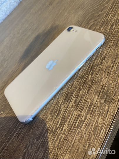 iPhone SE (2020), 64 ГБ