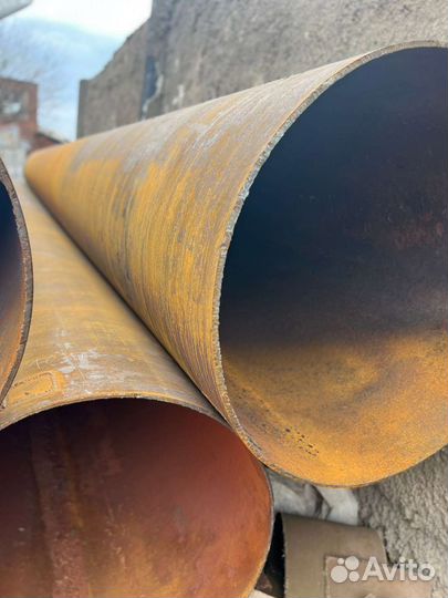 Труба металлическая 820, 630 мм