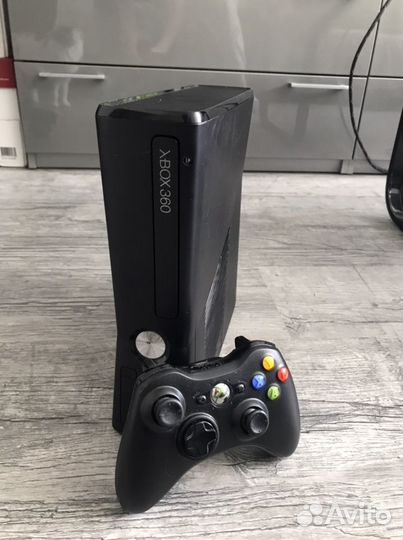 Xbox 360 slim 500GB прошитый freebot 85 игр