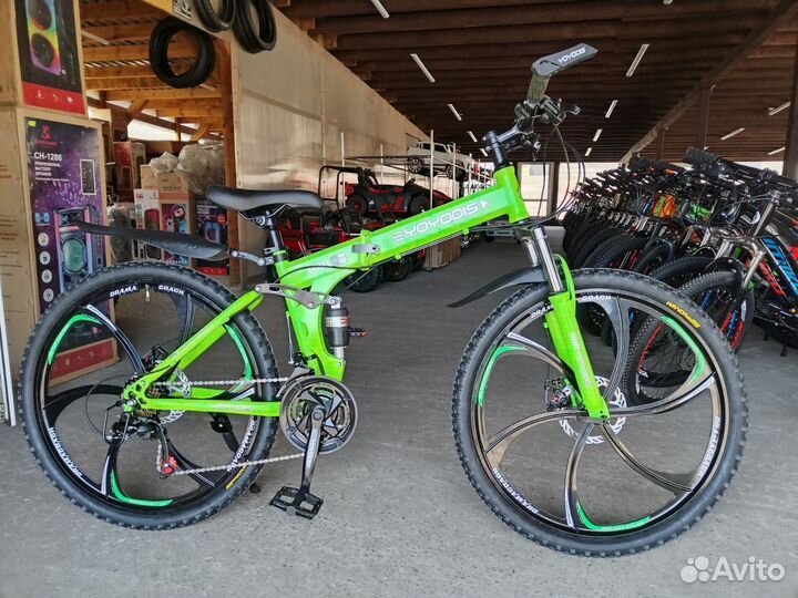 Велосипед на литых дисках и складной раме