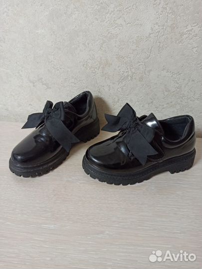 Туфли для девочки 28 размер черные