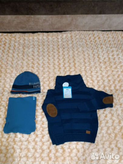 Свитер для мальчика р 110+ шапка+снуд