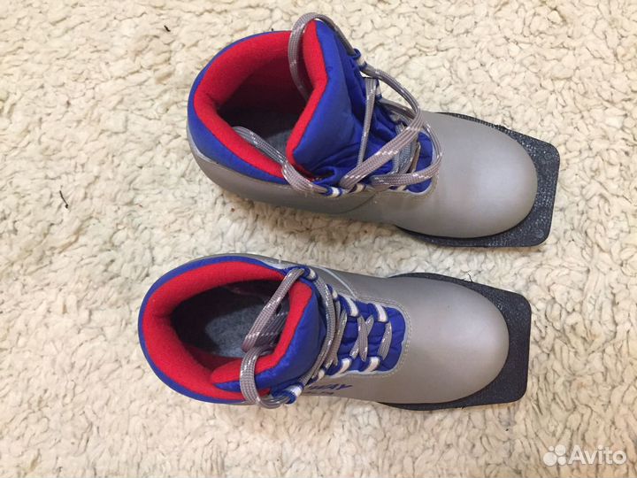 Лыжные ботинки Nordway в состоянии новых