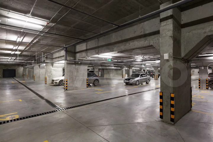 Машиноместо, 14 м²