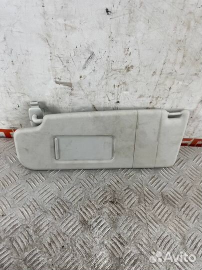 Козырёк солнцезащитный левый Фольксваген Поло мк 5