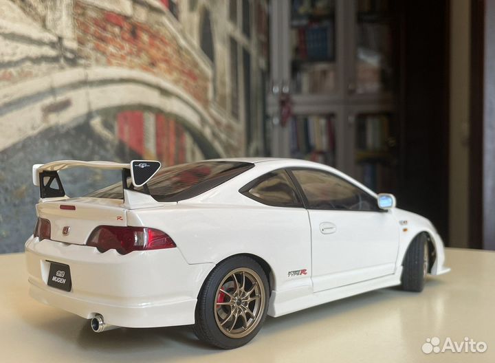 Honda integra Type R Mugen 1:18 Autoart