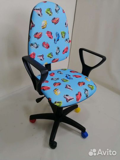 Компьютерное кресло новое