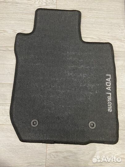 Оригинальные текстильные ковры LADA Largus