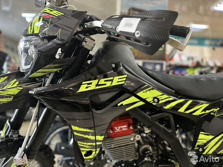 Мотоцикл BSE Z5 21/18 Neon Black 2023