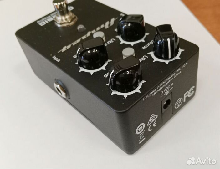Басовый преамп Ampeg Classic analog bass preamp