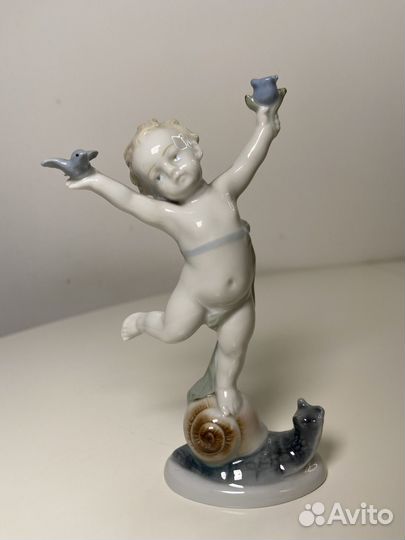 Фарфоровая статуэтка Путти Metzler & Ortloff
