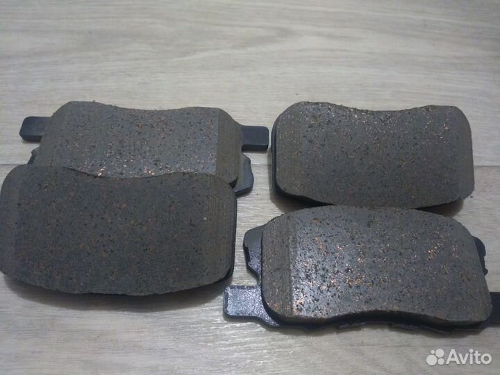 Дисковые тормозные колодки advics SN911. Новые
