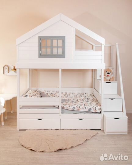 Детская двухярусная кровать домик
