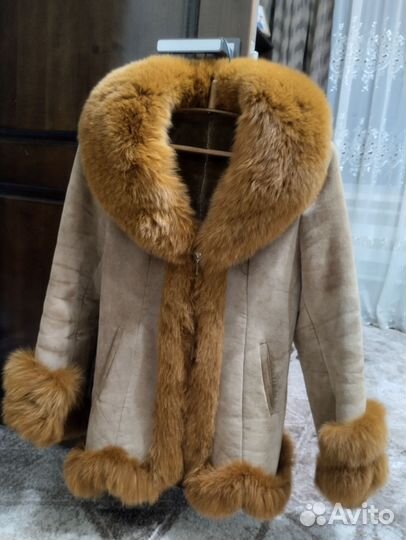 Натуральное женское пальто