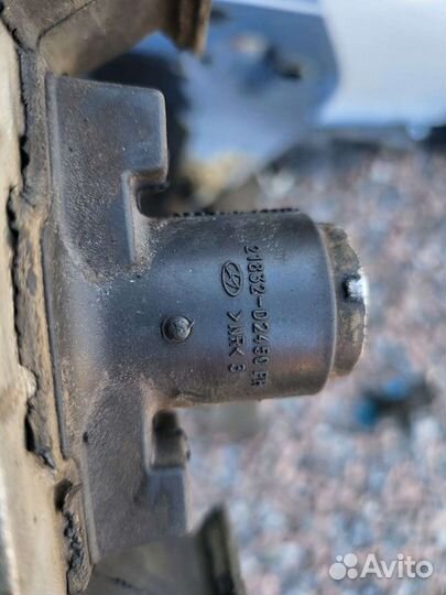 Подушка опора раздаточной коробки АКПП Stinger Kia