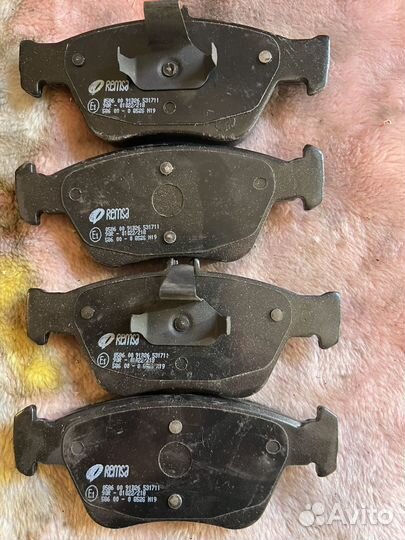 Тормозные колодки перед Mersedes E Classe