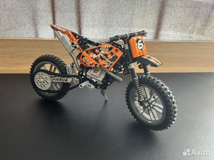 Lego Technic 42007 мотоцикл